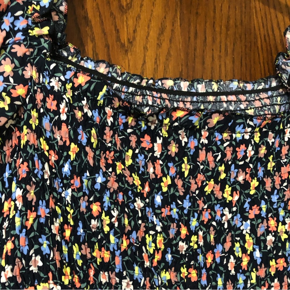 GAP Floral Smocked Maternity Dress - Picture 4 of 7